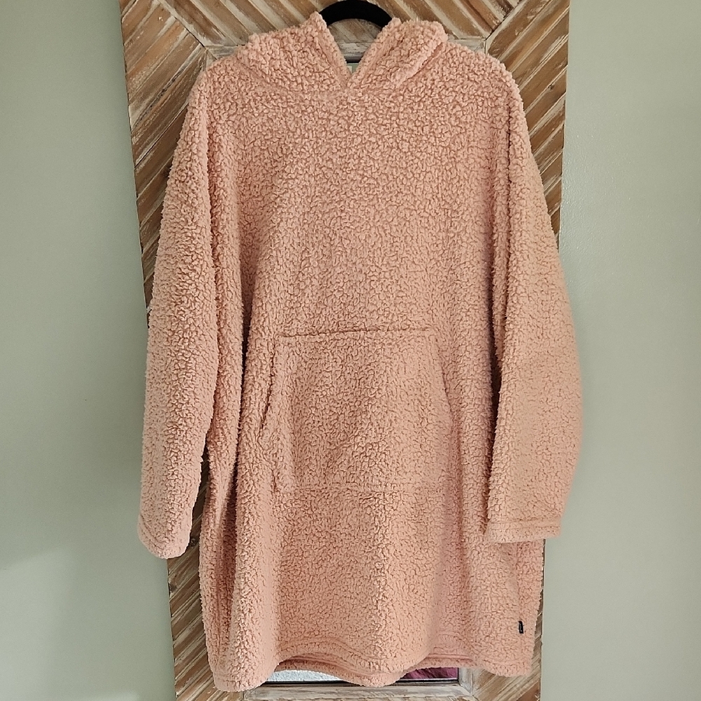 PINK Victoria's Secret Soft Pink Sherpa Pullover